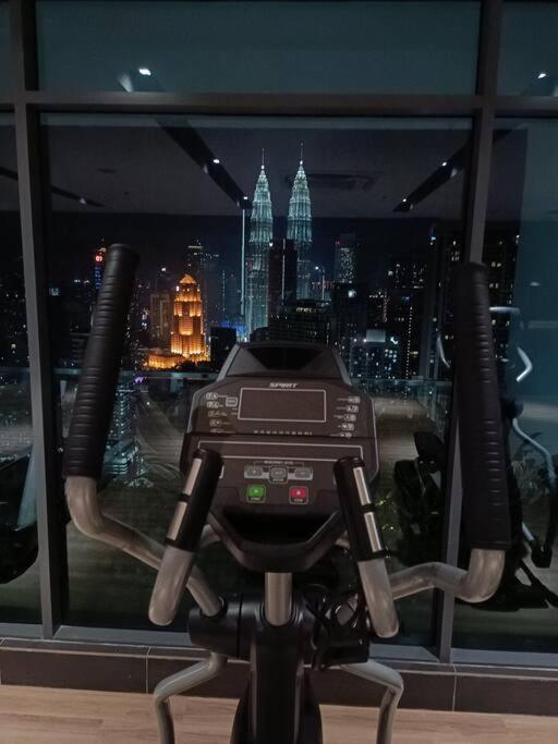 Col 29b Cozy With Klcc Balcony View *