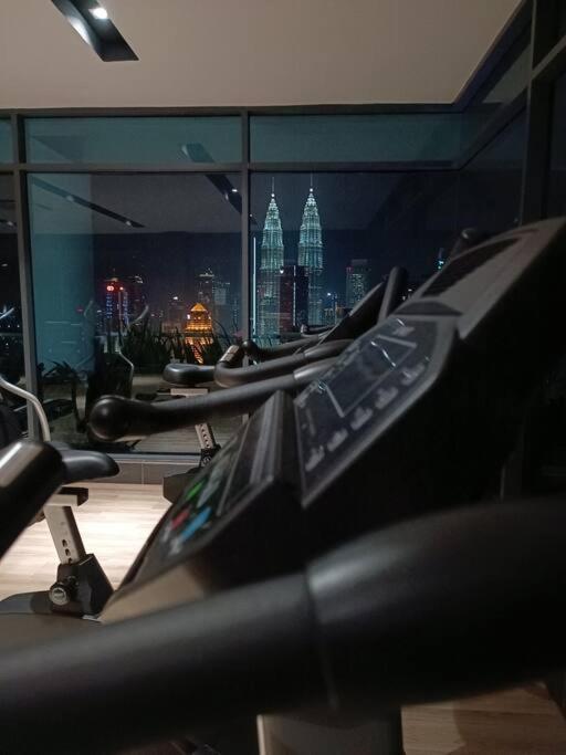 Col 29b Cozy With Klcc Balcony View Pangsapuri