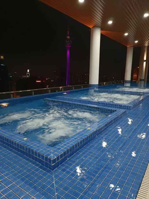 Pangsapuri Col 29b Cozy With Klcc Balcony View